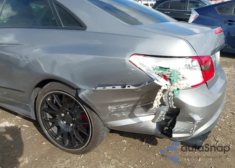 2010 Mercedes-Benz E 550 from USA, damaged, VIN WDDKJ7CB9AF011854